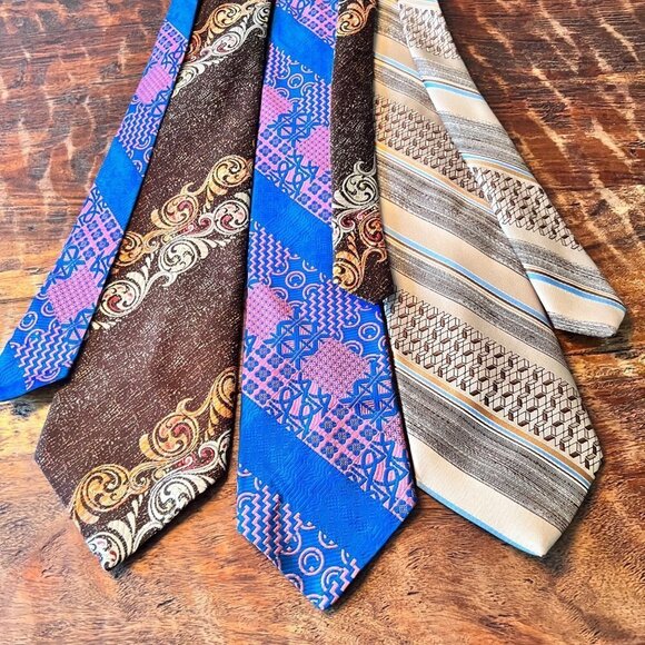 Vintage 1970’s Wide Ties - Picture 1 of 9